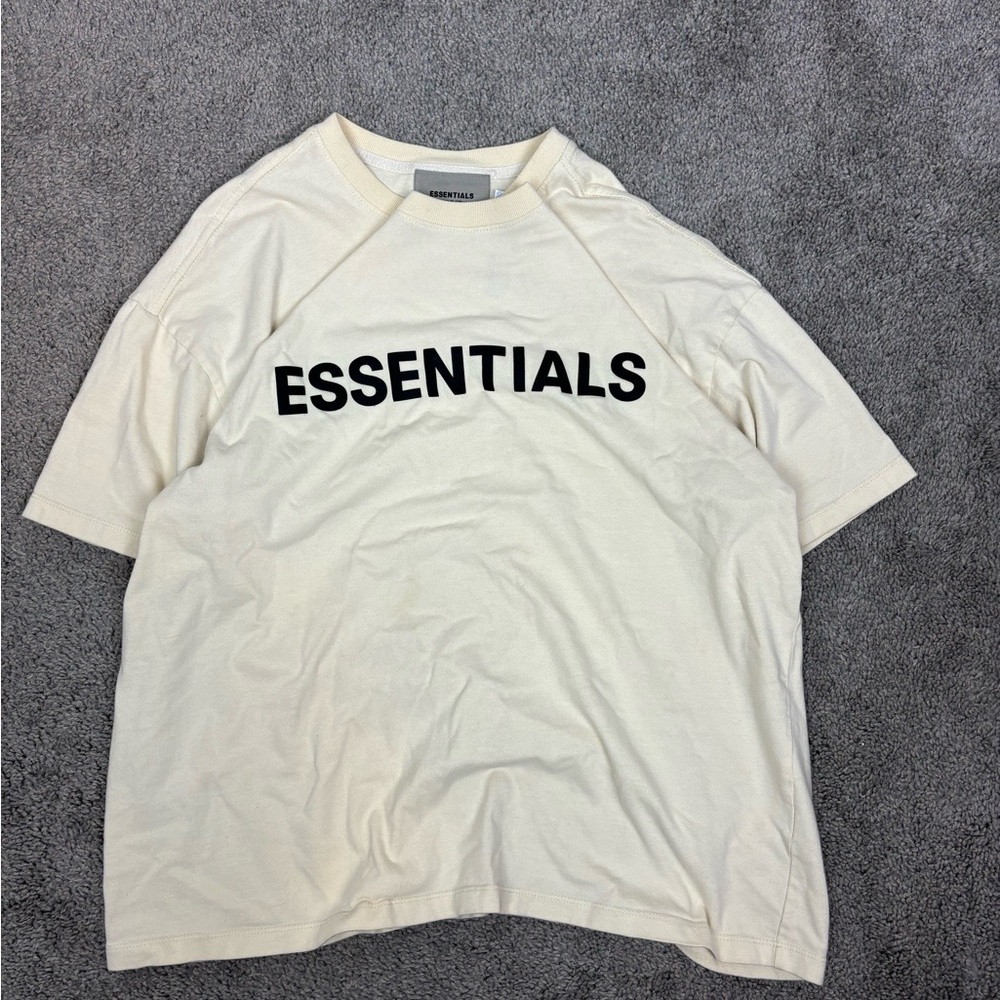 Fear of God essentials short sleeve tee buttercream‎